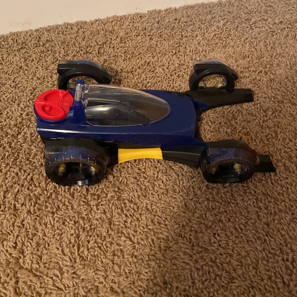 Batman vehicle. Battery powered. Batteries not included. - Picture 3 of 4